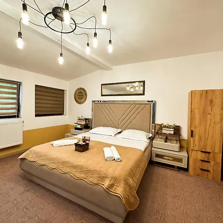 Golden Escape - Charming In Prime Location *