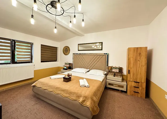 Golden Escape - Charming In Prime Location *